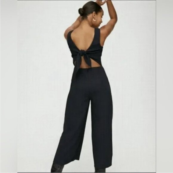 Aritzia Wilfred Ecoulement Jumpsuit Tie waist V-neck Wide flare leg Black Size 2 - Picture 15 of 15